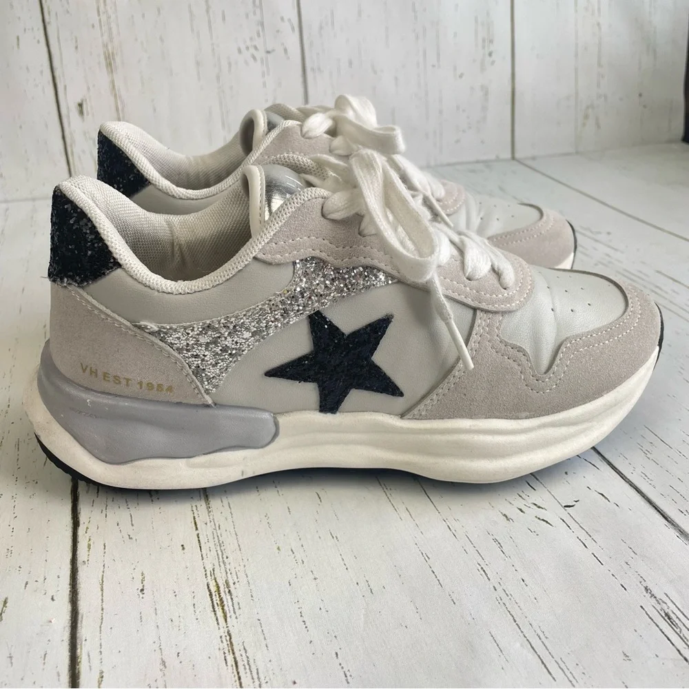 Vintage Havana RUN Sneakers - Picture 3 of 16